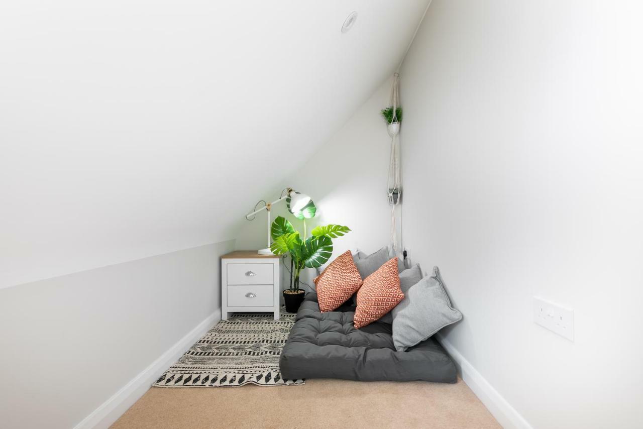 Turtle And Rabbit - Comfortable And Spacious Houses سلوف المظهر الخارجي الصورة